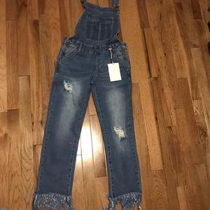 Kan can overalls size small